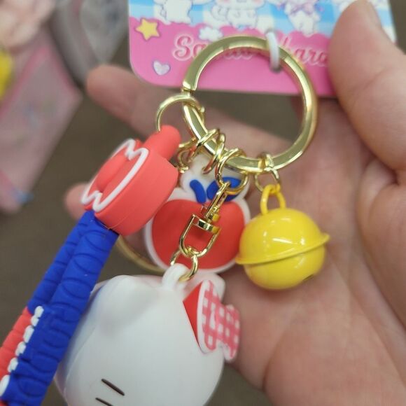 Brand New Sanrio Hello Kitty Classic Keychain - Picture 5 of 8